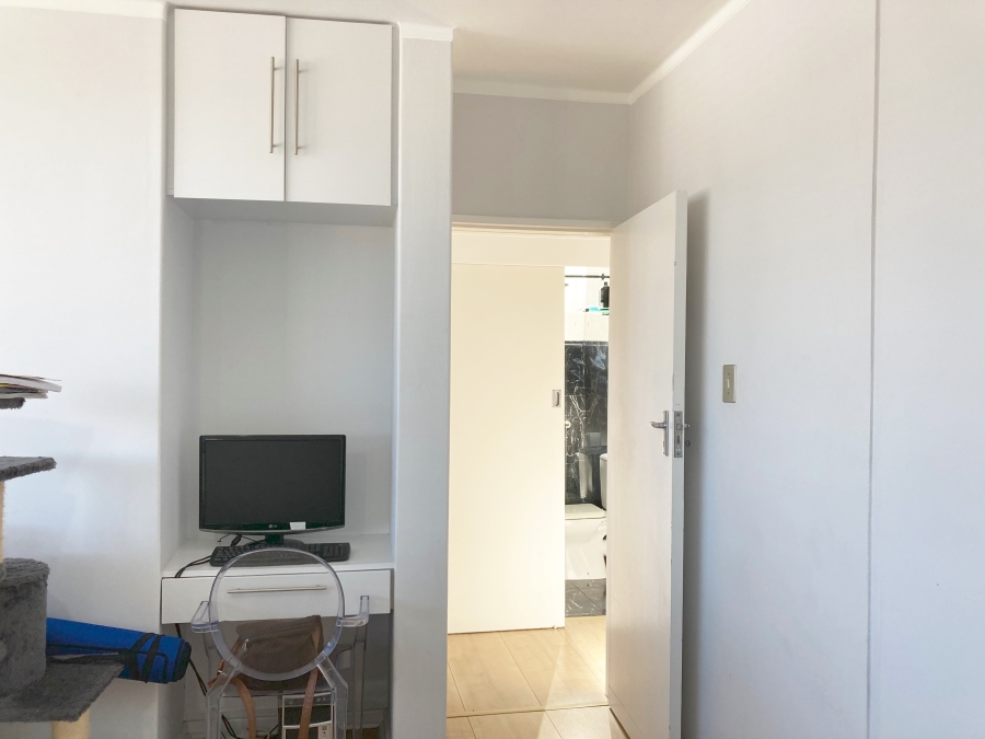 To Let 2 Bedroom Property for Rent in Claremont Western Cape
